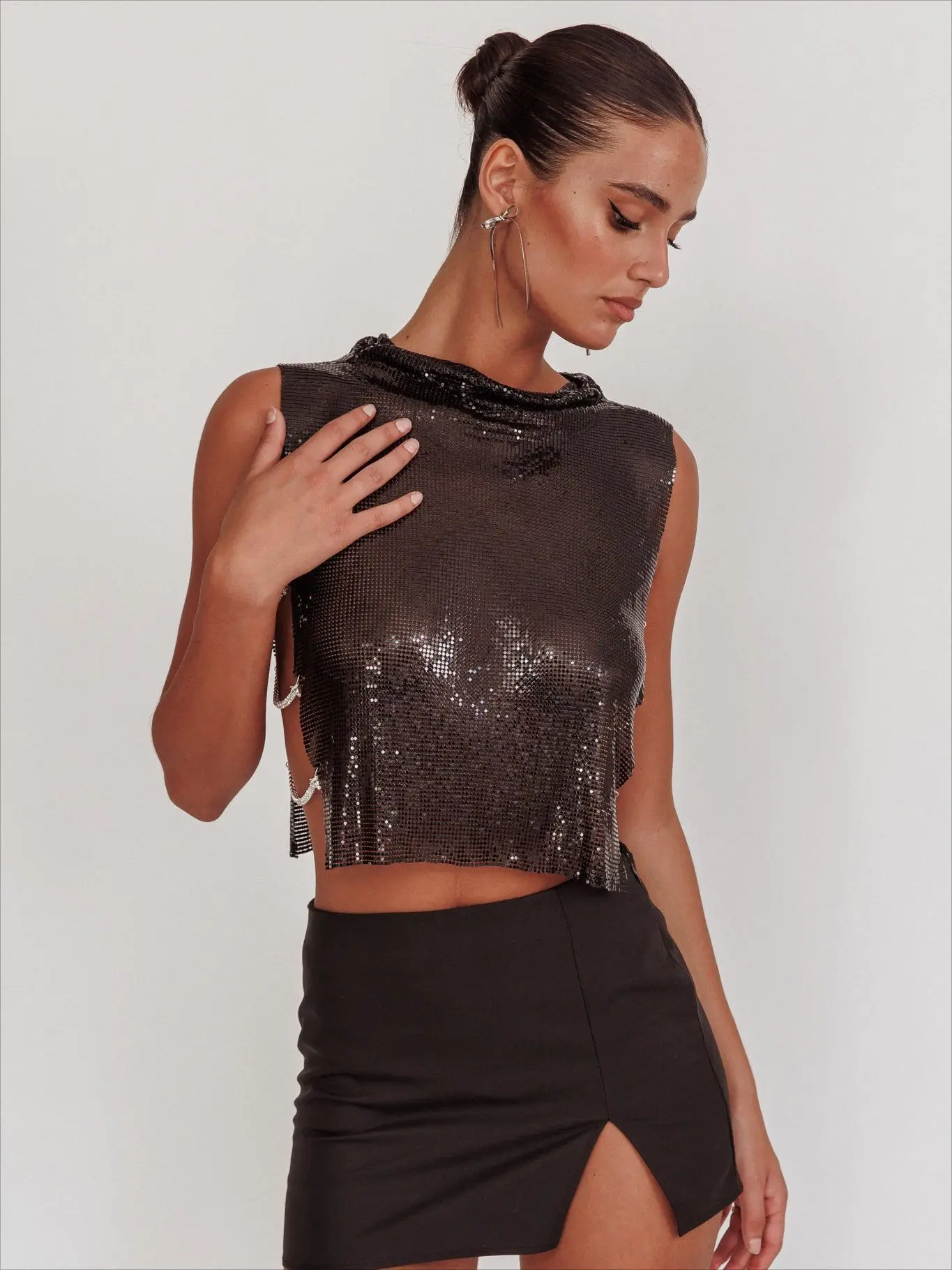 Explosive Metal Sequin Vest top European And American Sexy Split Chain Stacking Collar AKYZO Women's Clothing
Explosive Metal Sequin Vest top European And American Sexy Split Chain Stacking Collar AKYZO Women's Clothing