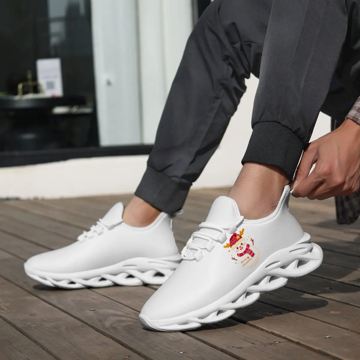 Lightweight Casual Sports Shoes with A Two-color Cartoon Couple Design Cat with Irregular Black and White Line Patterns
Lightweight Casual Sports Shoes with A Two-color Cartoon Couple Design Cat with Irregular Black and White Line Patterns