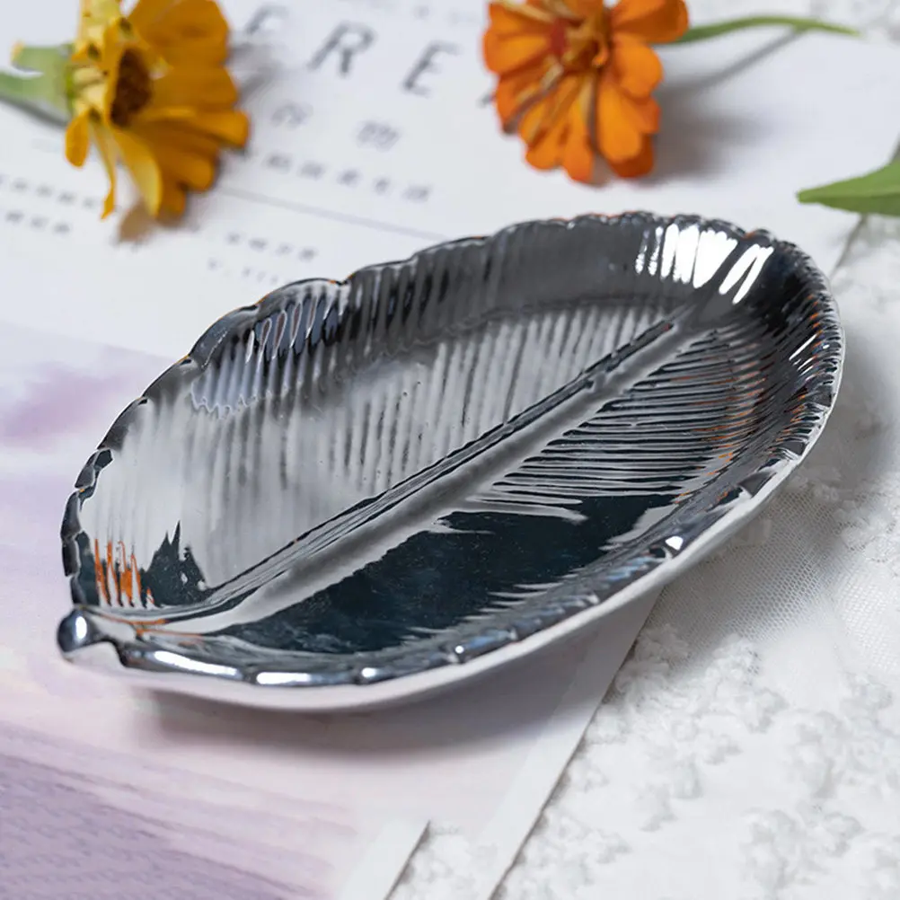 Leaf Shape Trinket Dish Decorative Jewellery Tray Ring Storage Holder Organizer for Home Desktop Display Storage
Leaf Shape Trinket Dish Decorative Jewellery Tray Ring Storage Holder Organizer for Home Desktop Display Storage