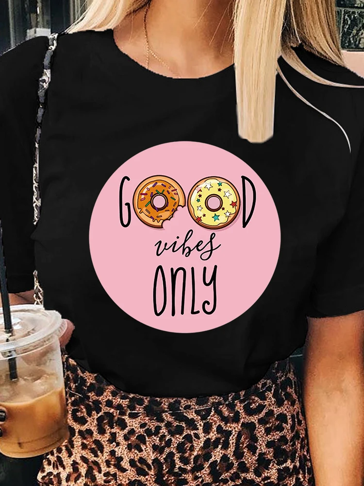 Summer only Donut Fashion T Shirt Women Graphic Black TShirt Ladies Clothes Base O-neck Tees Funny Girls Tshirt Tops femme 2022
Summer only Donut Fashion T Shirt Women Graphic Black TShirt Ladies Clothes Base O-neck Tees Funny Girls Tshirt Tops femme 2022