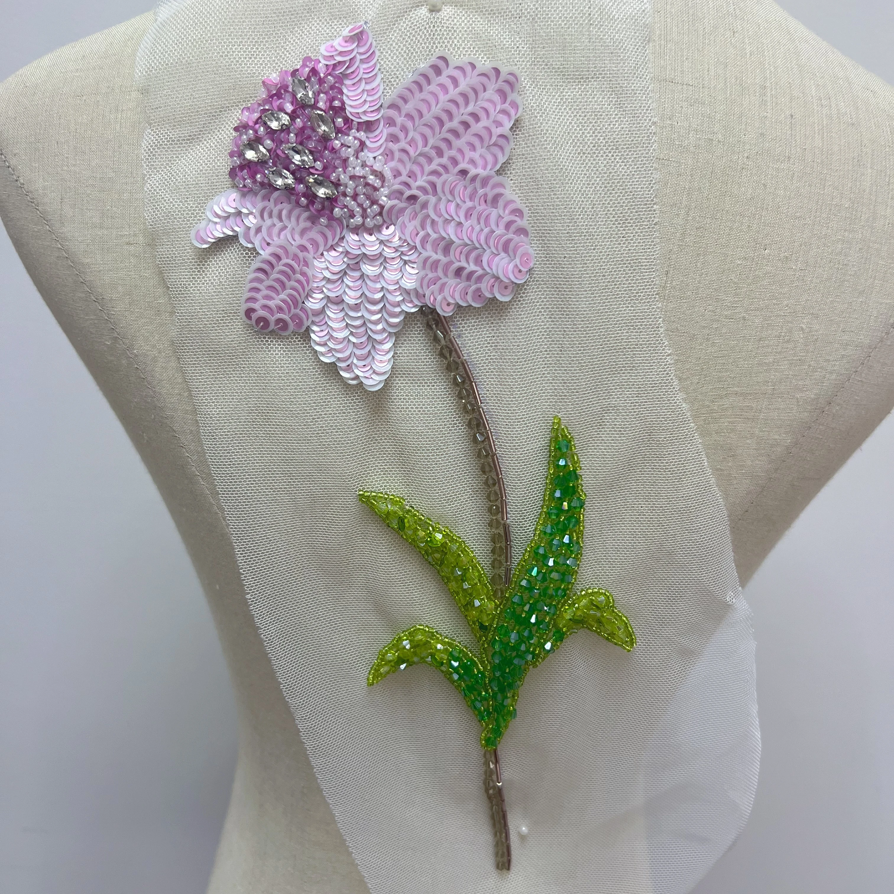1pcs Pink nail bead sequin flower patch ropa clothing accessory sew on parche appliques beaded flower patches for clothes
1pcs Pink nail bead sequin flower patch ropa clothing accessory sew on parche appliques beaded flower patches for clothes