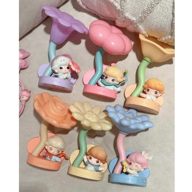 Official Authentic Pop Mart Dimoo Instant Adventures Series Sensor Night Light Blind Box Flower Shaped Toy Desk Decor Gifts
Official Authentic Pop Mart Dimoo Instant Adventures Series Sensor Night Light Blind Box Flower Shaped Toy Desk Decor Gifts