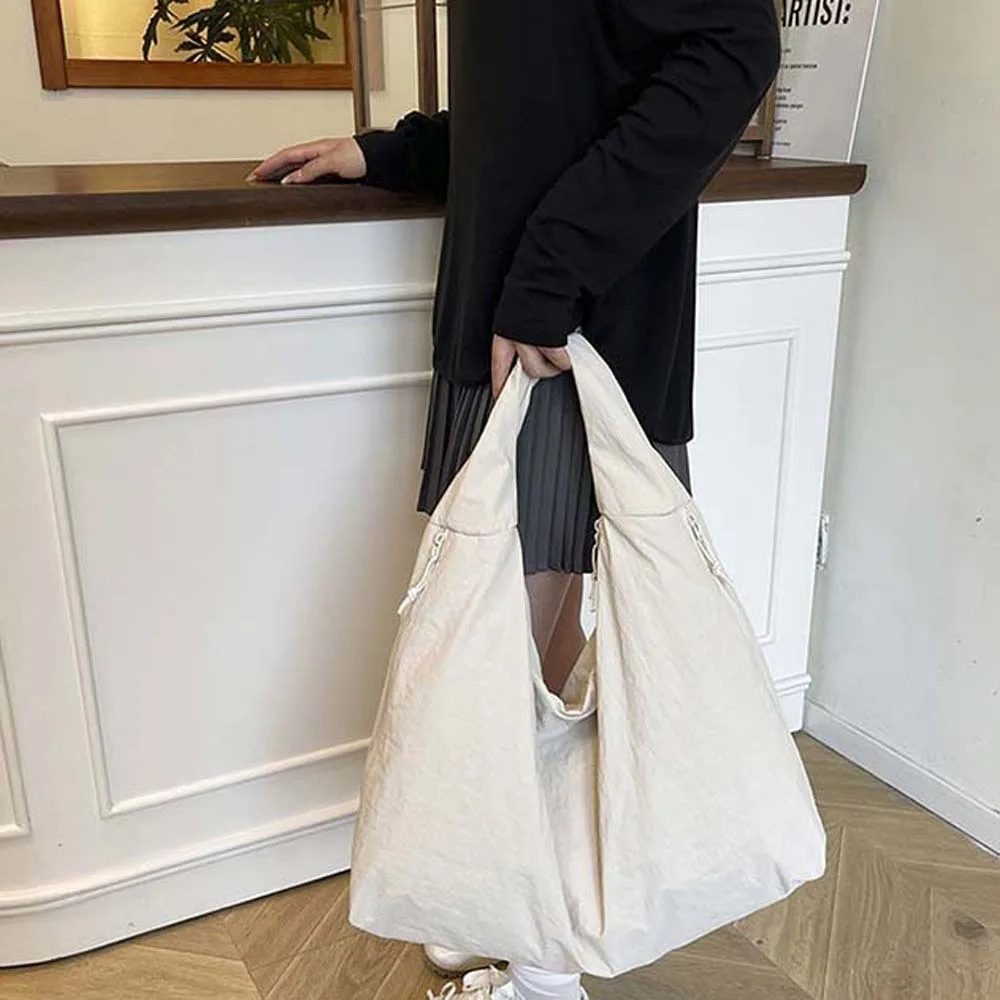 Casual Nylon Shoulder Bag Multi-Pocket Japanese Style Large Capacity Tote Bag Polyester Solid Color Storage Pouch Daily
Casual Nylon Shoulder Bag Multi-Pocket Japanese Style Large Capacity Tote Bag Polyester Solid Color Storage Pouch Daily