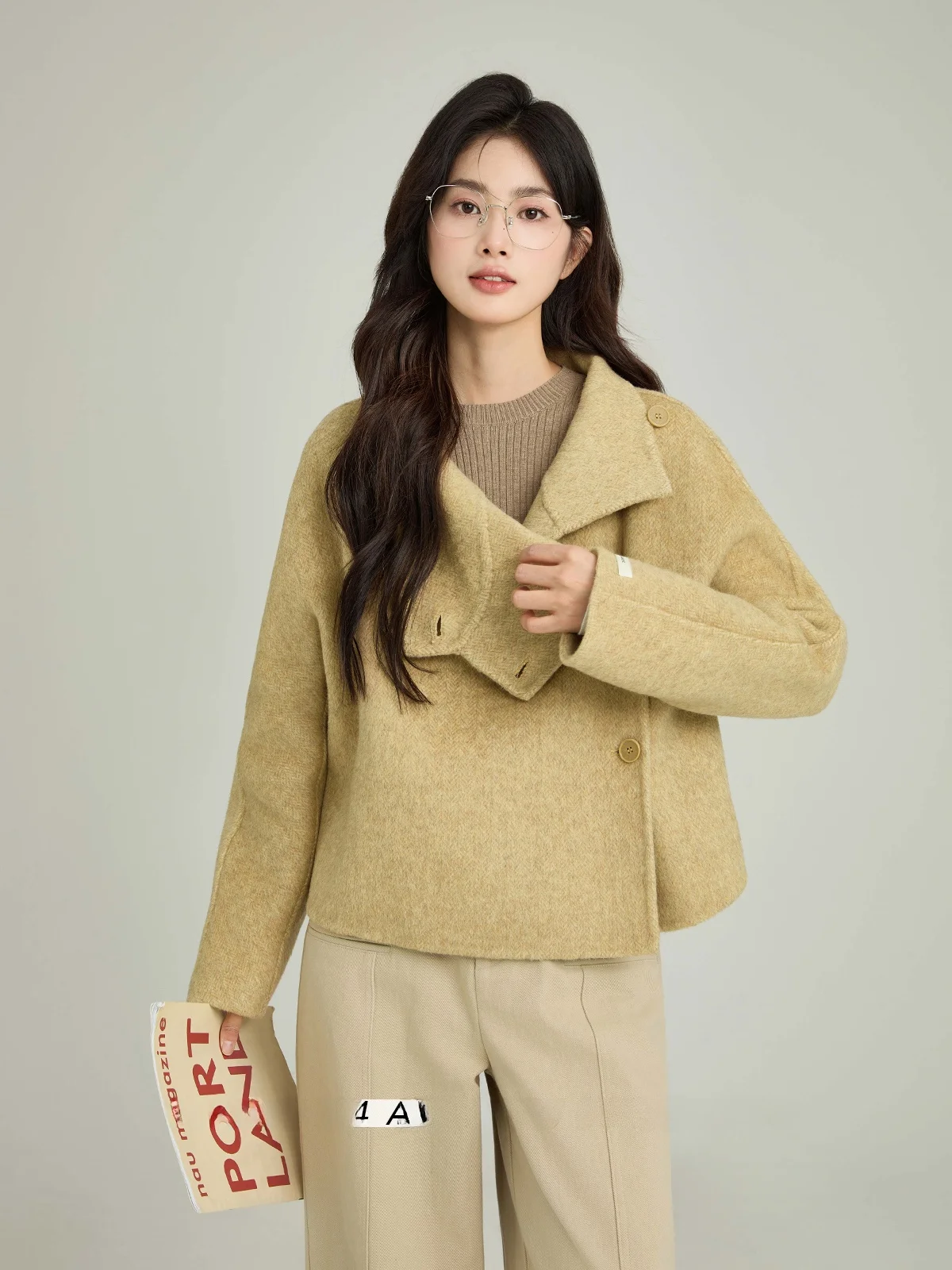 Ele Khaki Double-Faced Camere Woolen Coat for Women Sli Retro Commute Winter Faion Outerwear by Xujing
Ele Khaki Double-Faced Camere Woolen Coat for Women Sli Retro Commute Winter Faion Outerwear by Xujing