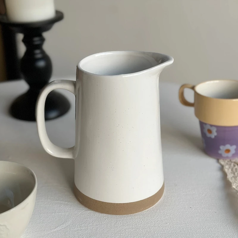 LMM solid color small sesame seed point pout reflux cup handlebar pot color matching ceramic kettle juice milk tea
LMM solid color small sesame seed point pout reflux cup handlebar pot color matching ceramic kettle juice milk tea
