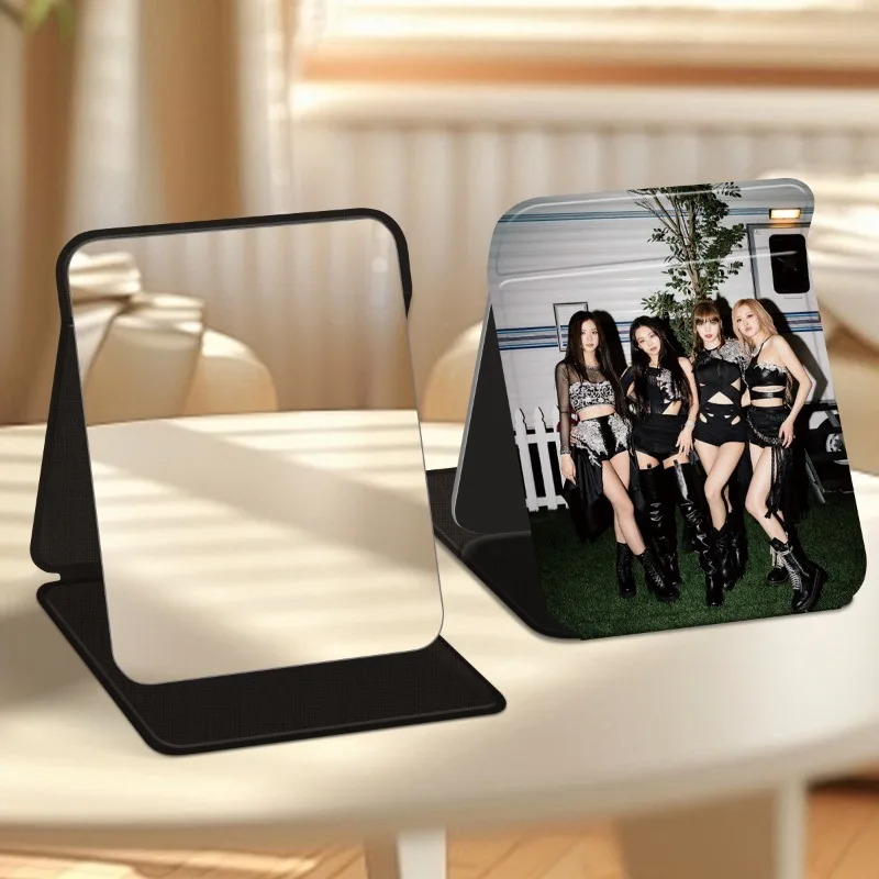Black Pink Foldable Makeup Mirror Portable Cosmetic Mirror Desktop Vanity Mirror for Student Dormitory Bedroom Daily Makeup Use
Black Pink Foldable Makeup Mirror Portable Cosmetic Mirror Desktop Vanity Mirror for Student Dormitory Bedroom Daily Makeup Use