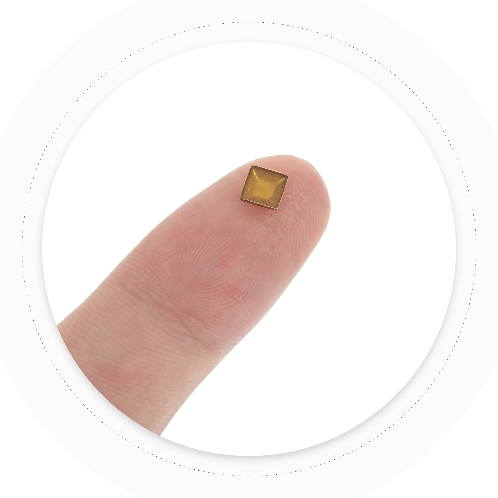 100pcs Durable Metal Copper Rivets for Clothing Shoes Bags Fashionable Design Easy Application DIY Craft Materials
100pcs Durable Metal Copper Rivets for Clothing Shoes Bags Fashionable Design Easy Application DIY Craft Materials