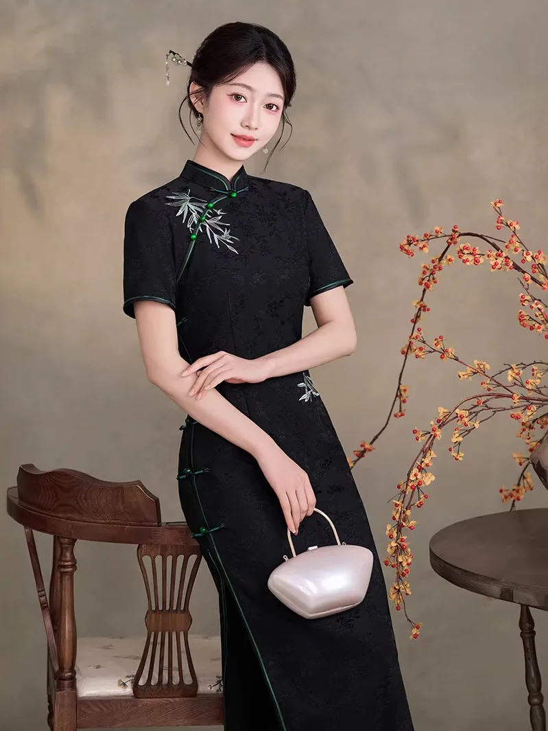 Ele Bla Embroidered Long Women's Bodycon Vintage Chinese Sle New Spring 2026 Breathable Floral Pattern
Ele Bla Embroidered Long Women's Bodycon Vintage Chinese Sle New Spring 2026 Breathable Floral Pattern