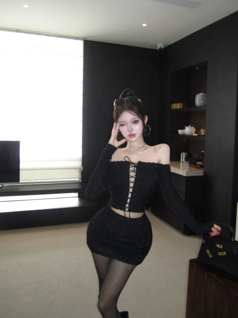 Spicy Girl Style Long Sleeve T-Shirt And Skirt Set for Women Hollow out Slimming Summer Fashion Two Piece Suit Casual Wear
Spicy Girl Style Long Sleeve T-Shirt And Skirt Set for Women Hollow out Slimming Summer Fashion Two Piece Suit Casual Wear