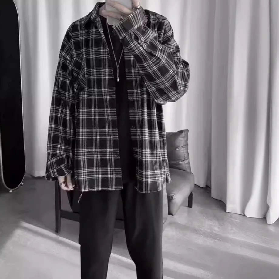 Spring and Autumn New Vintage Long Sleeve Shirt, Men's Trend Loose Hong Kong Wind Leisure Lapel Spell Color Plaid Shirt Coat
Spring and Autumn New Vintage Long Sleeve Shirt, Men's Trend Loose Hong Kong Wind Leisure Lapel Spell Color Plaid Shirt Coat