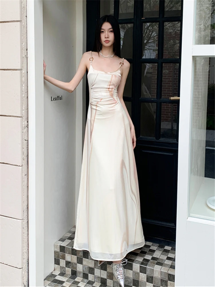 Light Yellow Oil Painting Mesh Camisole Long Skirt For Women'S Summer New Design Sense Slim Fit Dress
Light Yellow Oil Painting Mesh Camisole Long Skirt For Women'S Summer New Design Sense Slim Fit Dress