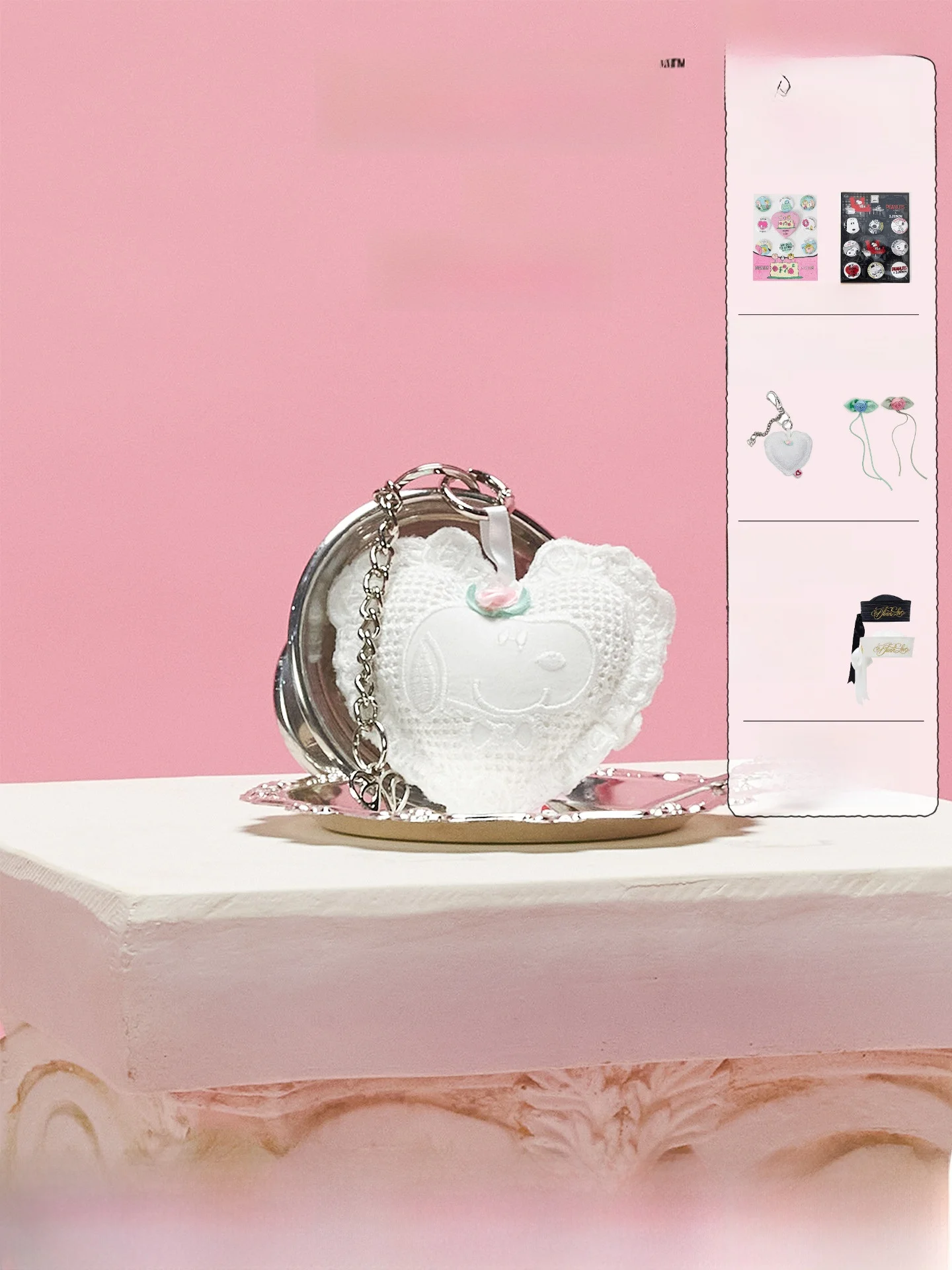 1JINN STUDIOx Collaborative Embroidered Lace Love Cotton Keychain Bag Charm Customized Design Summer Collection
1JINN STUDIOx Collaborative Embroidered Lace Love Cotton Keychain Bag Charm Customized Design Summer Collection
