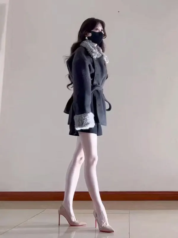 Корейское шерстяное пальто в стиле Селеста Хепберн с поясом, модное, для зимы 2025, женское, повседневное, для путешествий и дома
Корейское шерстяное пальто в стиле Селеста Хепберн с поясом, модное, для зимы 2025, женское, повседневное, для путешествий и дома