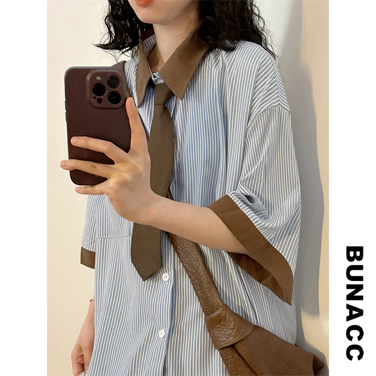 Summer American Retro College Sle Loose Striped ort Sve irt Simple Splicing Casual Top for Women Street Faion Poly...
Summer American Retro College Sle Loose Striped ort Sve irt Simple Splicing Casual Top for Women Street Faion Poly...