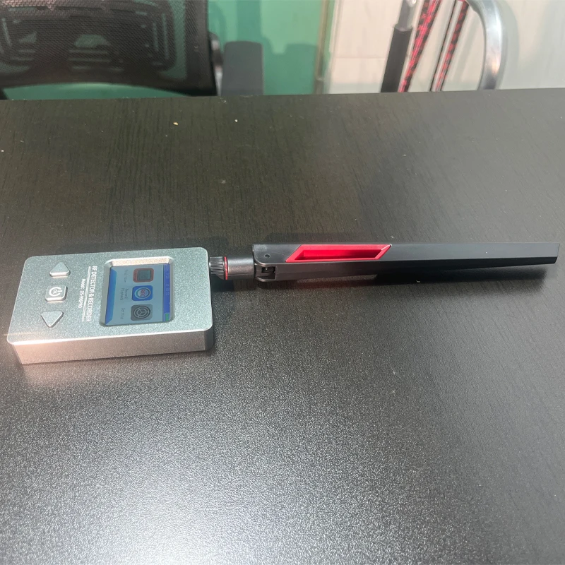 DS-996PRO Dual Mode RF Detector Recorder Real Time & Record Anti Positioning Anti Monitoring Tool Hidden Camera & Bug Finder
DS-996PRO Dual Mode RF Detector Recorder Real Time & Record Anti Positioning Anti Monitoring Tool Hidden Camera & Bug Finder