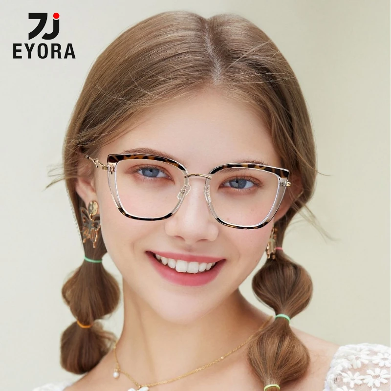 EYORA Stylish Appearance Women Square Reading Glasses Anti Blue Ray Myopia and Hyperopia Photochromic Prescription Eyewear Lens
EYORA Stylish Appearance Women Square Reading Glasses Anti Blue Ray Myopia and Hyperopia Photochromic Prescription Eyewear Lens
