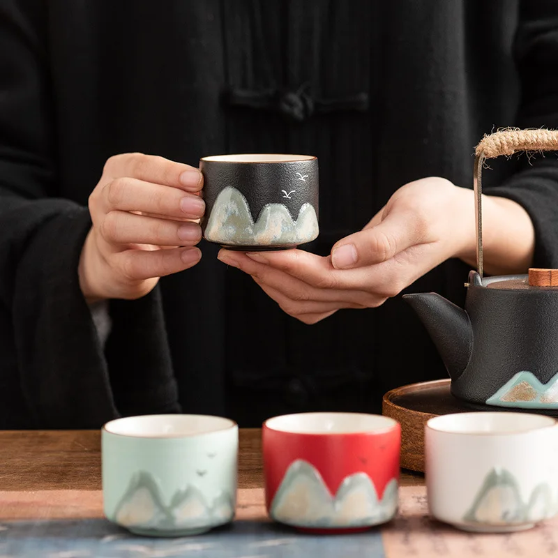 A single cup of teacup cultural and creative products is given to the customer's father, teacher, and business opening items
A single cup of teacup cultural and creative products is given to the customer's father, teacher, and business opening items
