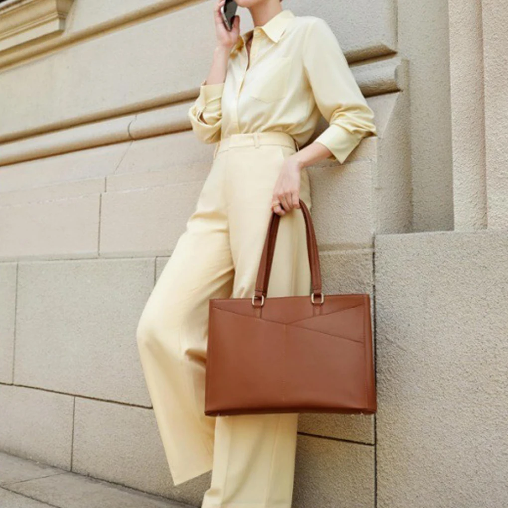 Модная кожаная женская сумка-тоут для ноутбука с отделением на молнии, женская большая офисная сумка для работы и пригородных поездок
Модная кожаная женская сумка-тоут для ноутбука с отделением на молнии, женская большая офисная сумка для работы и пригородных поездок