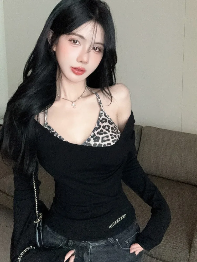 Slim Fit Sexy Leopard Print Two Piece Set Women's Long Sleeve Shoulder Design Pure Color Inner Wear Commute Style Korean Version
Slim Fit Sexy Leopard Print Two Piece Set Women's Long Sleeve Shoulder Design Pure Color Inner Wear Commute Style Korean Version