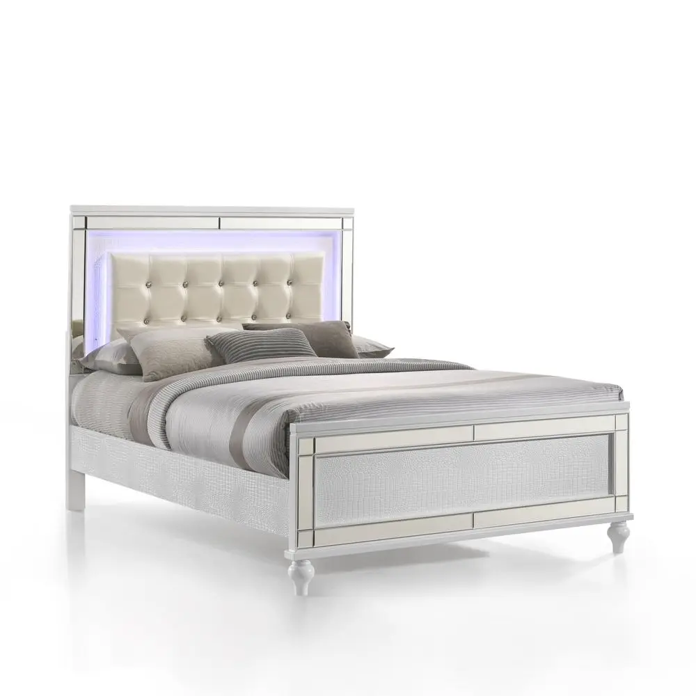 Classic Furniture Valentino Wood Full Bed, White
Classic Furniture Valentino Wood Full Bed, White