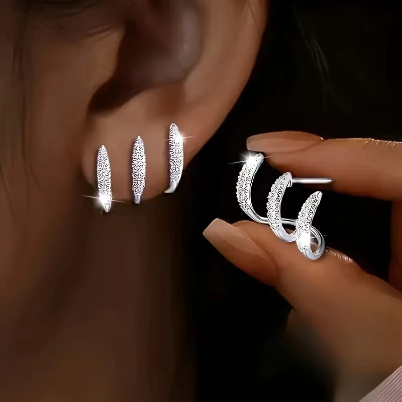 Изысканные серебряные серьги-гвоздики с кристаллами, современный дизайн, модные универсальные аксессуары, женские украшения
Изысканные серебряные серьги-гвоздики с кристаллами, современный дизайн, модные универсальные аксессуары, женские украшения
