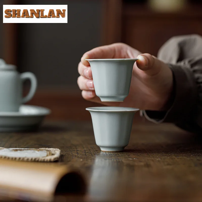 2pc/lot Azure Ru Kiln Porcelain Teacup Aesthetic Tea Bowl Set Of Cups Tea-tasting Fragrance Cup Chazhan Master Cups Teaware 40ml
2pc/lot Azure Ru Kiln Porcelain Teacup Aesthetic Tea Bowl Set Of Cups Tea-tasting Fragrance Cup Chazhan Master Cups Teaware 40ml