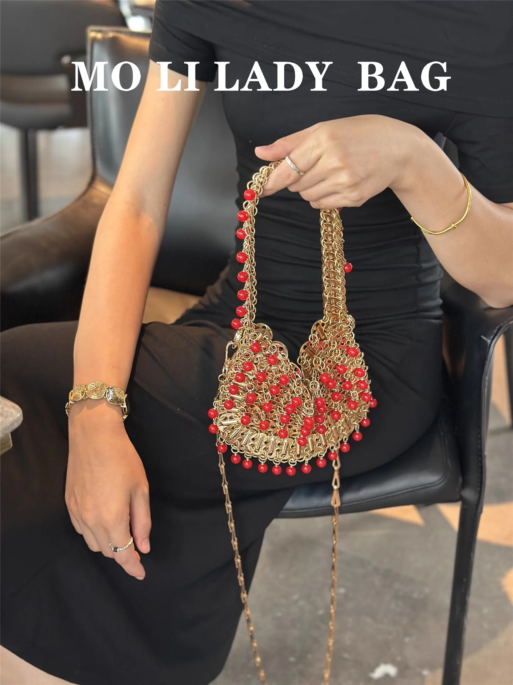 Блестящая металлическая тканая сумка-хобо ручной работы с блестками, женская сумка из бисера, модный роскошный кошелек-клатч, сумка через плечо 
Блестящая металлическая тканая сумка-хобо ручной работы с блестками, женская сумка из бисера, модный роскошный кошелек-клатч, сумка через плечо