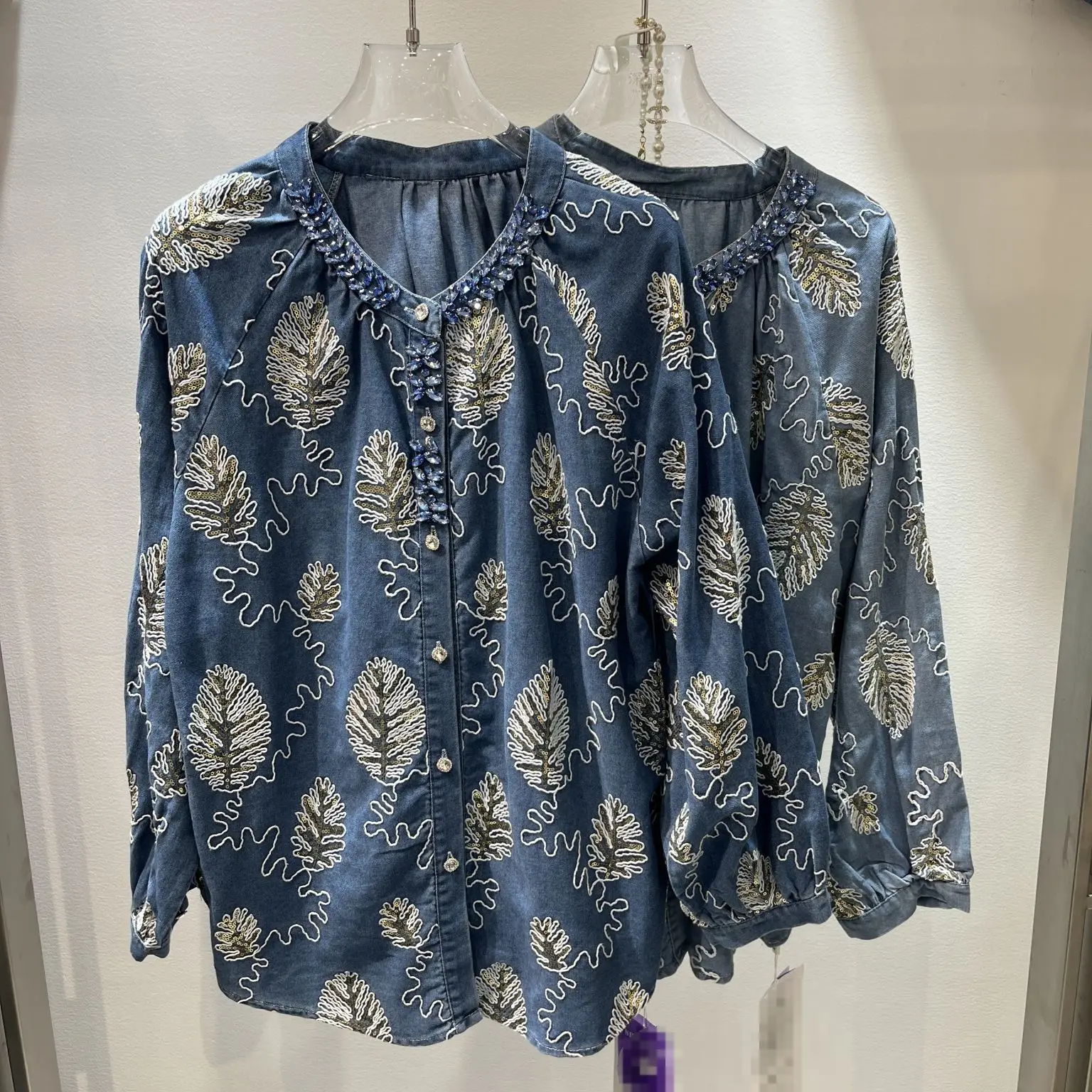 SuperAen Fashion Embroidered Flares Denim Shirt for Women Spring 2026 Loose and Slimming Sweet Casual Oversize Tops
SuperAen Fashion Embroidered Flares Denim Shirt for Women Spring 2026 Loose and Slimming Sweet Casual Oversize Tops