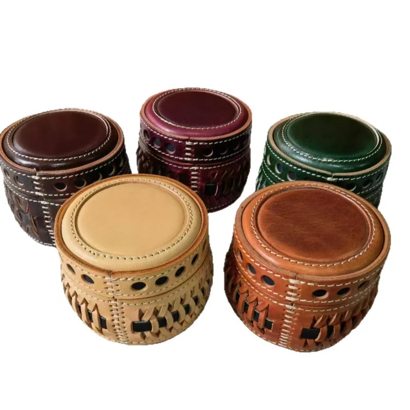 Retro high-fat cowhide woven Wenwan handmade jewelry box
Retro high-fat cowhide woven Wenwan handmade jewelry box