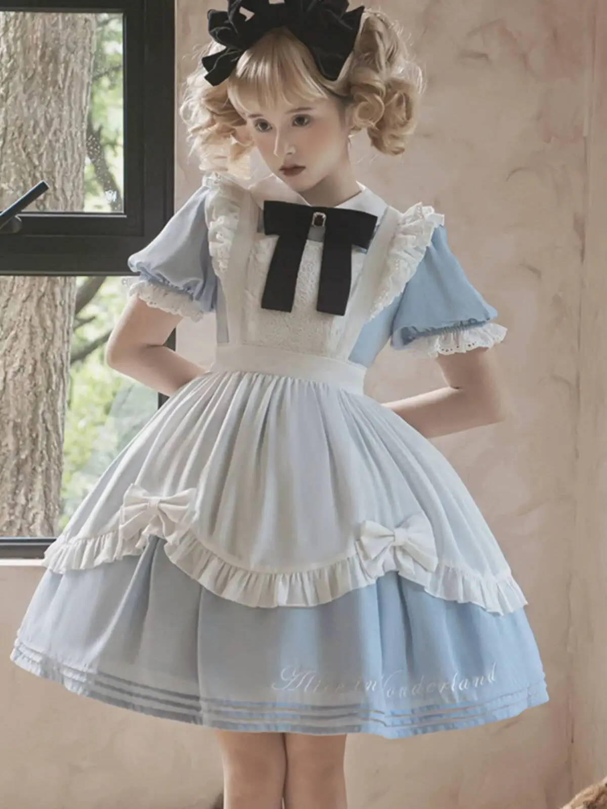 New Op Lolita Fairyland Sweet Dress Skirt Short Sleeves Summer Women Blue Fiesta Carnival Halloween Cos Cosplay
New Op Lolita Fairyland Sweet Dress Skirt Short Sleeves Summer Women Blue Fiesta Carnival Halloween Cos Cosplay
