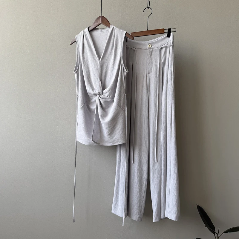 Summer Office Lady Two Piece Sets For Women V Neck Sleeveless Vest High Waist Wide Leg Pant Female Fashion Style Clothes
Summer Office Lady Two Piece Sets For Women V Neck Sleeveless Vest High Waist Wide Leg Pant Female Fashion Style Clothes
