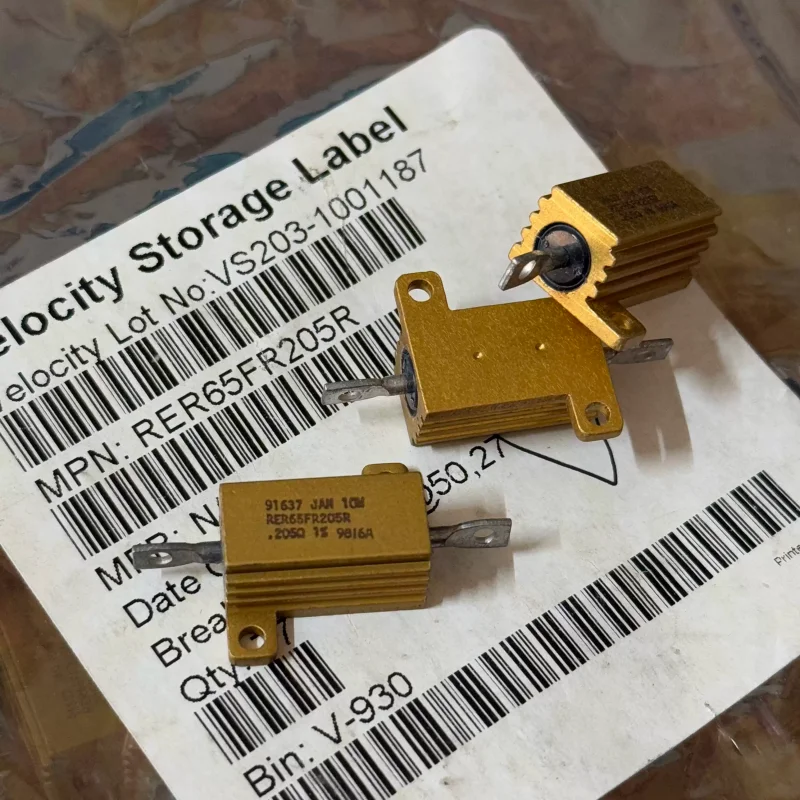 3-10pcs DALE 10W 0.205R 1% RH-10 RER65FR205R JAN aluminum shell resistor chassis wire winding
3-10pcs DALE 10W 0.205R 1% RH-10 RER65FR205R JAN aluminum shell resistor chassis wire winding