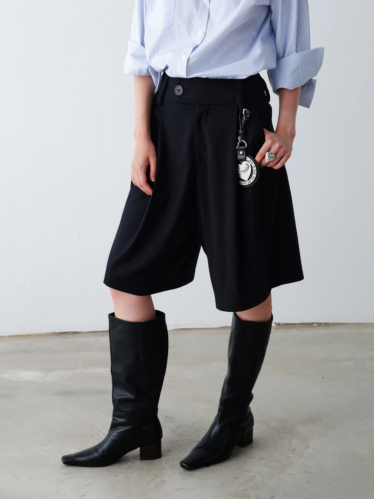 S Studio 2025SS Casual High Waist Diagonal ket Pleated Wide Leg Five-Quarter Pants Commute Sle Polyester Straight Leg Tr...
S Studio 2025SS Casual High Waist Diagonal ket Pleated Wide Leg Five-Quarter Pants Commute Sle Polyester Straight Leg Tr...
