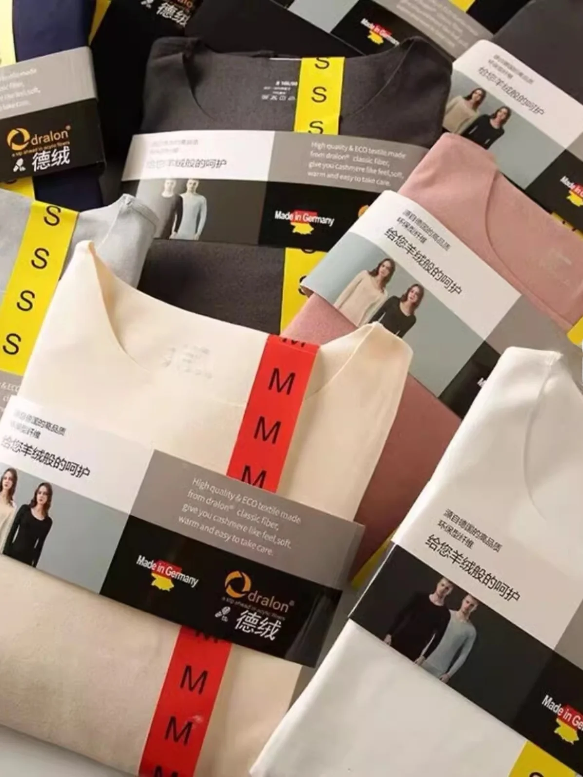 Upaded Version Double-Sided German Velvet Thiened Skin-Friendly Warmth Underwear Set for Men And Women Couple's Long Pants
Upaded Version Double-Sided German Velvet Thiened Skin-Friendly Warmth Underwear Set for Men And Women Couple's Long Pants