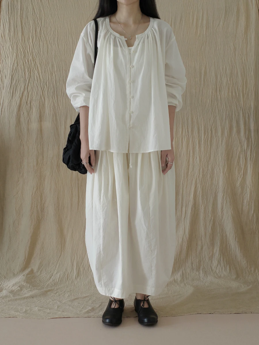 MMCC Fog Sensation Sand Wa Commute irt, топ из 60-ниточного длинноволокнистого хлопка, всесезонный, с круглым вырезом, плиссированный, на пуговицах, в ретро-стиле
MMCC Fog Sensation Sand Wa Commute irt, топ из 60-ниточного длинноволокнистого хлопка, всесезонный, с круглым вырезом, плиссированный, на пуговицах, в ретро-стиле