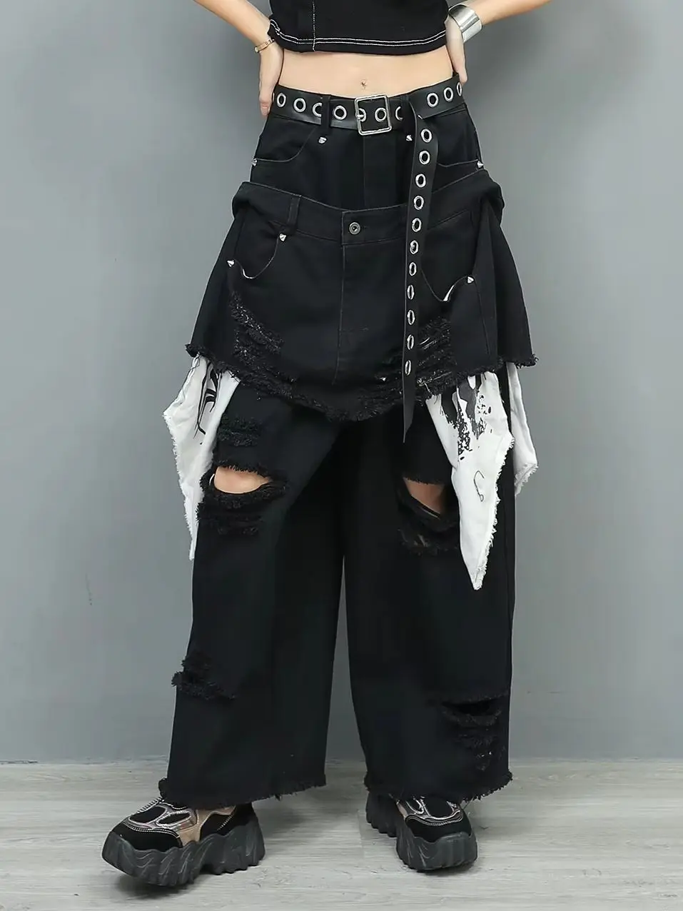 New Women's Autumn Loose Street Casual Jeans Personalized Fake Two-piece Spliced Ripped Edge Streetwear Denim Wide Leg Pants
New Women's Autumn Loose Street Casual Jeans Personalized Fake Two-piece Spliced Ripped Edge Streetwear Denim Wide Leg Pants