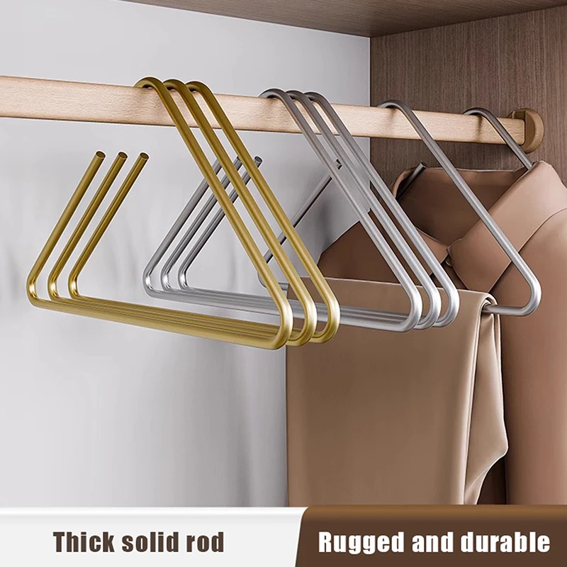 1pc Creative Triangle Clothes Hangers Solid Metal Hangers For Coat Trousers Scarf Drying Rack Storage Racks Wardrobe Organizer
1pc Creative Triangle Clothes Hangers Solid Metal Hangers For Coat Trousers Scarf Drying Rack Storage Racks Wardrobe Organizer