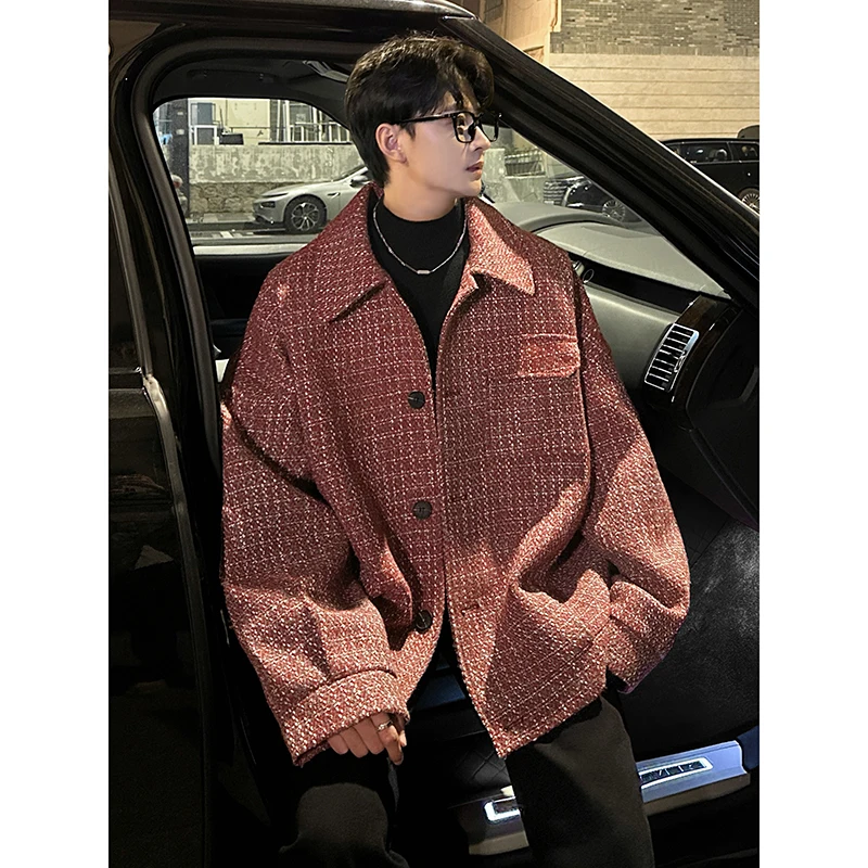 Красный мужской шерстяной пиджак осенне-зимний повседневный с отложным воротником в корейском стиле, новинка 2025 года, высококачественная мужская одежда, топ
Красный мужской шерстяной пиджак осенне-зимний повседневный с отложным воротником в корейском стиле, новинка 2025 года, высококачественная мужская одежда, топ