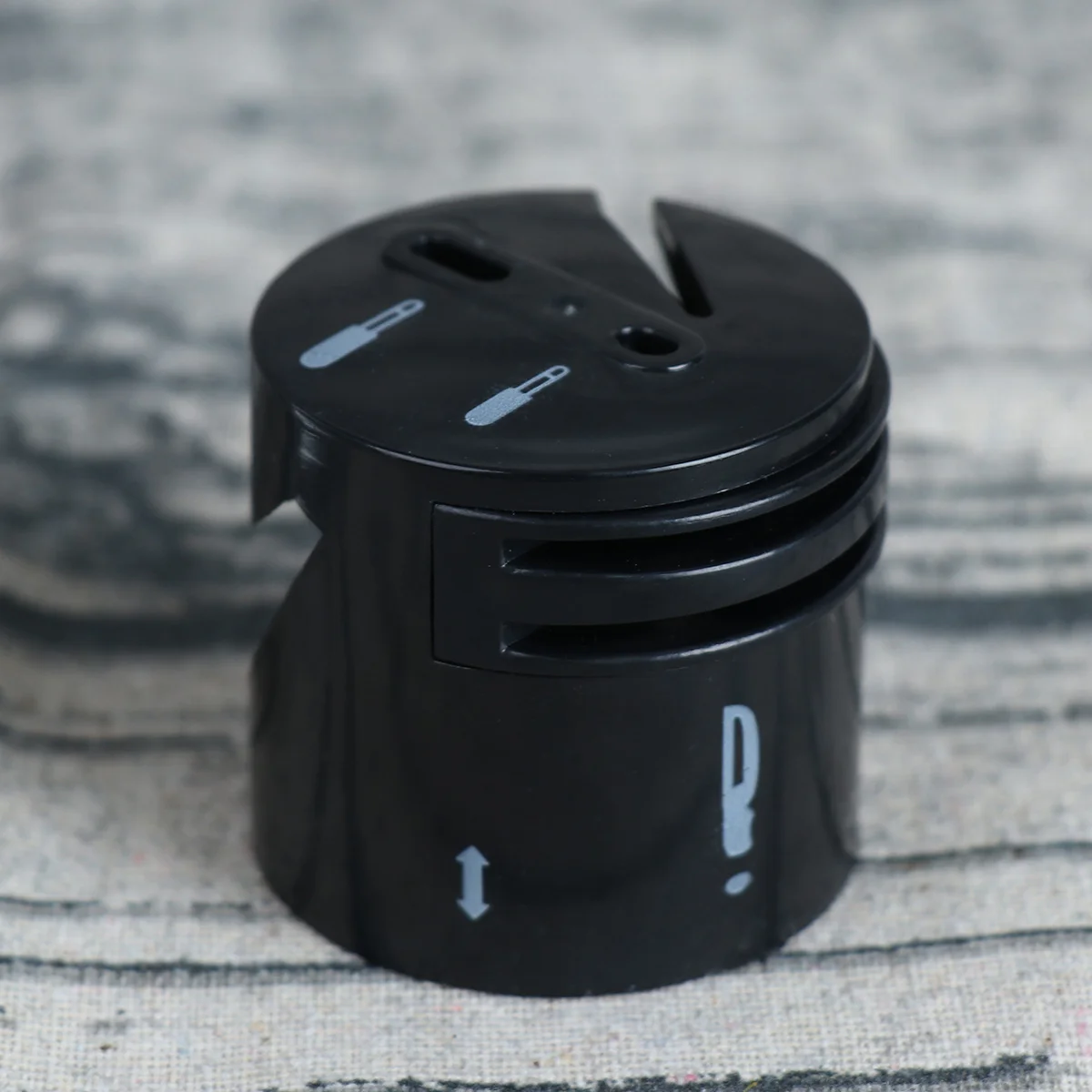 Electric Motorized Diamond Sharpener Fast Knife Grinder Multi- Kitchen Sharpening Tool Eu Plug Sharpener System
Electric Motorized Diamond Sharpener Fast Knife Grinder Multi- Kitchen Sharpening Tool Eu Plug Sharpener System