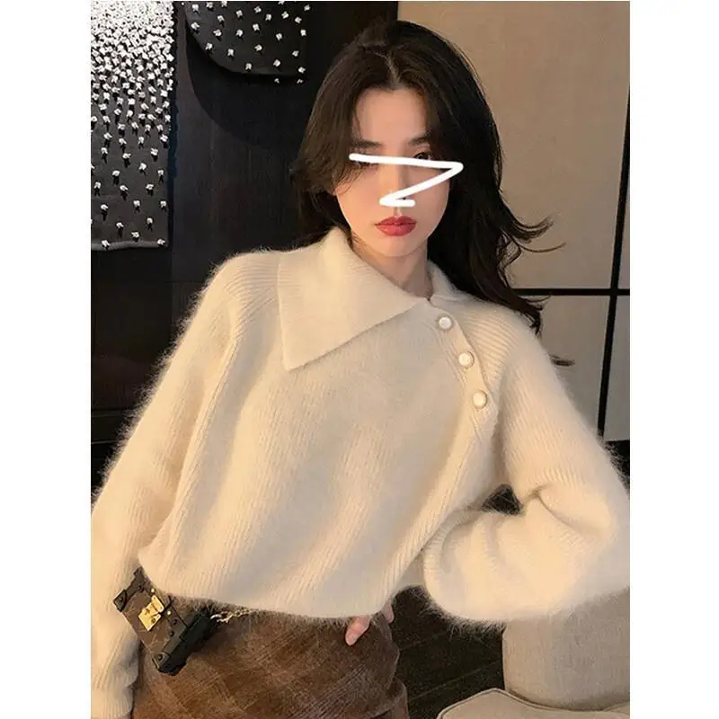 White turtleneck side button soft sweater for women in autumn and winter, lazy style high-end design sweater tops Hot Style
White turtleneck side button soft sweater for women in autumn and winter, lazy style high-end design sweater tops Hot Style