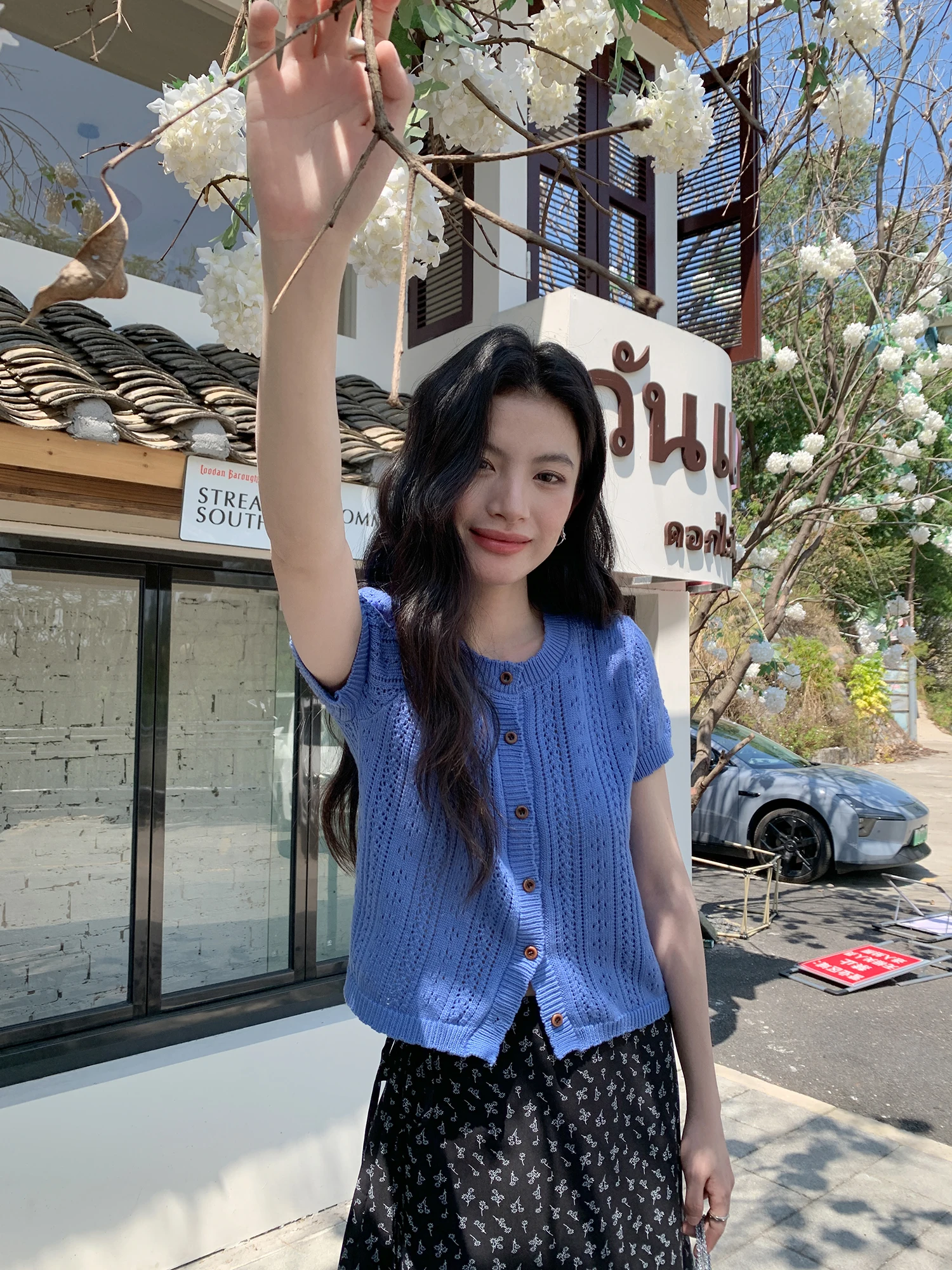 Lightweight Blue Short Sleeve Knitted Open Cardigan Women's Summer Loose Fit Korean Style Top French Style round Neck Button up
Lightweight Blue Short Sleeve Knitted Open Cardigan Women's Summer Loose Fit Korean Style Top French Style round Neck Button up