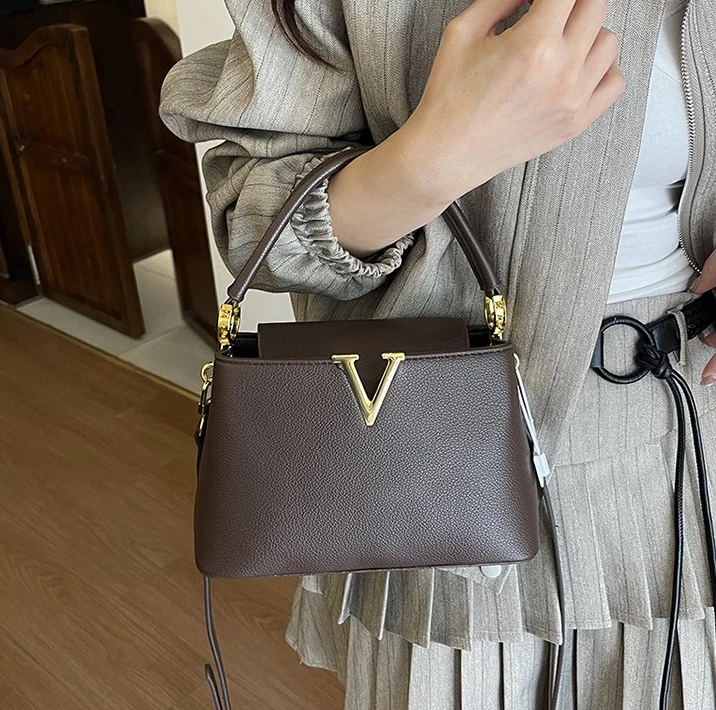 2026 New Winter Popular Hot Capacity Fashion Designer Simple Versatile Trendy Women's Bag Exquisite Elegant Women's Handbag
2026 New Winter Popular Hot Capacity Fashion Designer Simple Versatile Trendy Women's Bag Exquisite Elegant Women's Handbag
