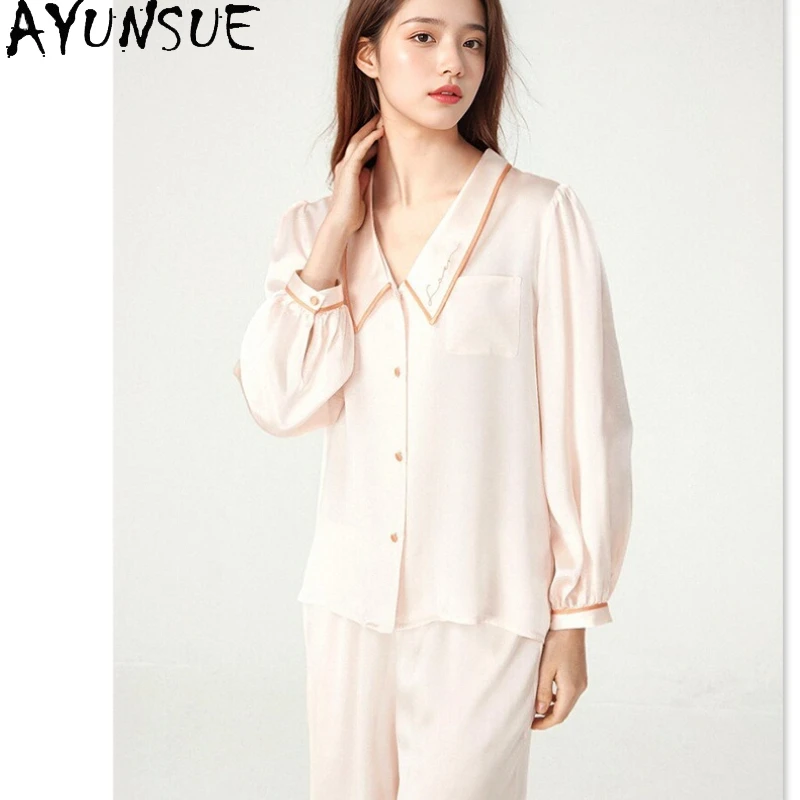 AYUNSUE 16Mm 100% Mulberry Silk Sleepwear Women 2026 Summer Clothes Pajama Set Long Sleeve Top Casual Pants Sets Pijama Feminino
AYUNSUE 16Mm 100% Mulberry Silk Sleepwear Women 2026 Summer Clothes Pajama Set Long Sleeve Top Casual Pants Sets Pijama Feminino