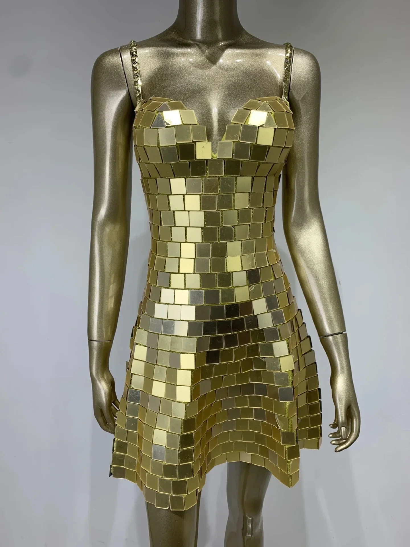 Women Dancers Bar Party Performance Dresses Sexy Mirror Stage Costumes Dancewear DJ Silver Nightclub Singer Gold Short Dresses
Women Dancers Bar Party Performance Dresses Sexy Mirror Stage Costumes Dancewear DJ Silver Nightclub Singer Gold Short Dresses