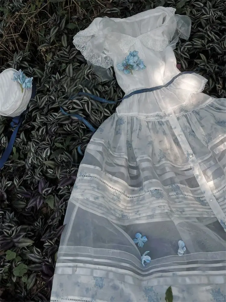 Elegant Sweet Floral Lace Patchwork Top for Women+ Y2k High Waist Blue Snowflake Skirts 2025 Summer New Two Piece Sets
Elegant Sweet Floral Lace Patchwork Top for Women+ Y2k High Waist Blue Snowflake Skirts 2025 Summer New Two Piece Sets