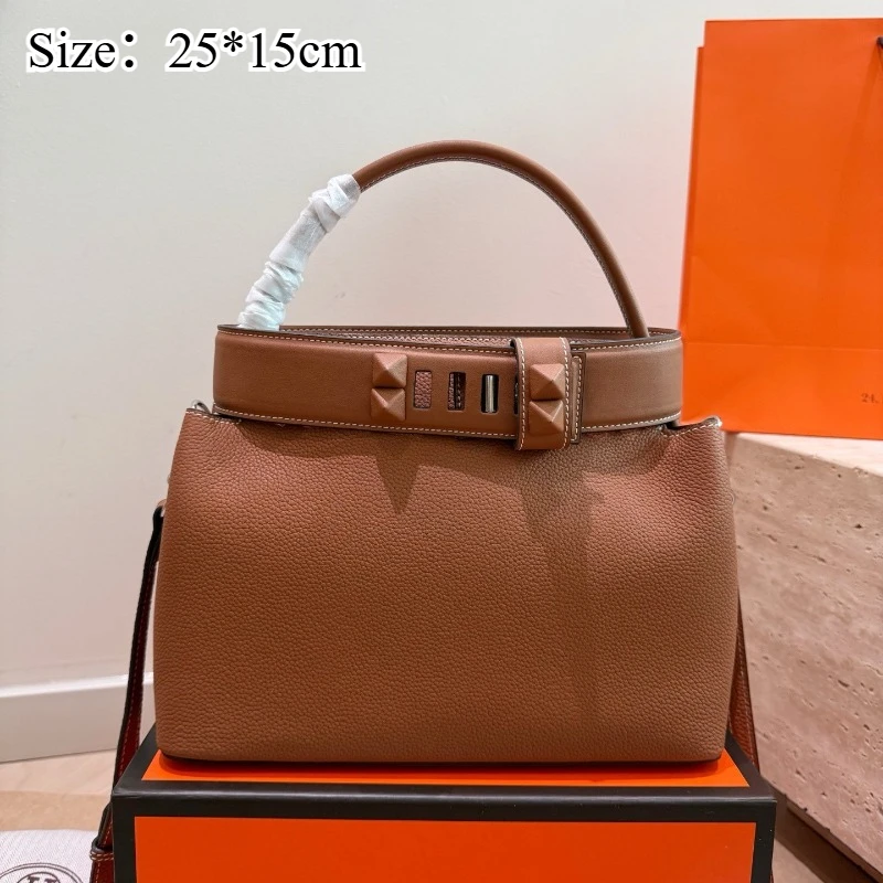 Genuine Leather Rivet Handbag Women Fashion All Match Shoulder Crossbody Bag Retro Style Large Capacity Commute Tote Bag
Genuine Leather Rivet Handbag Women Fashion All Match Shoulder Crossbody Bag Retro Style Large Capacity Commute Tote Bag