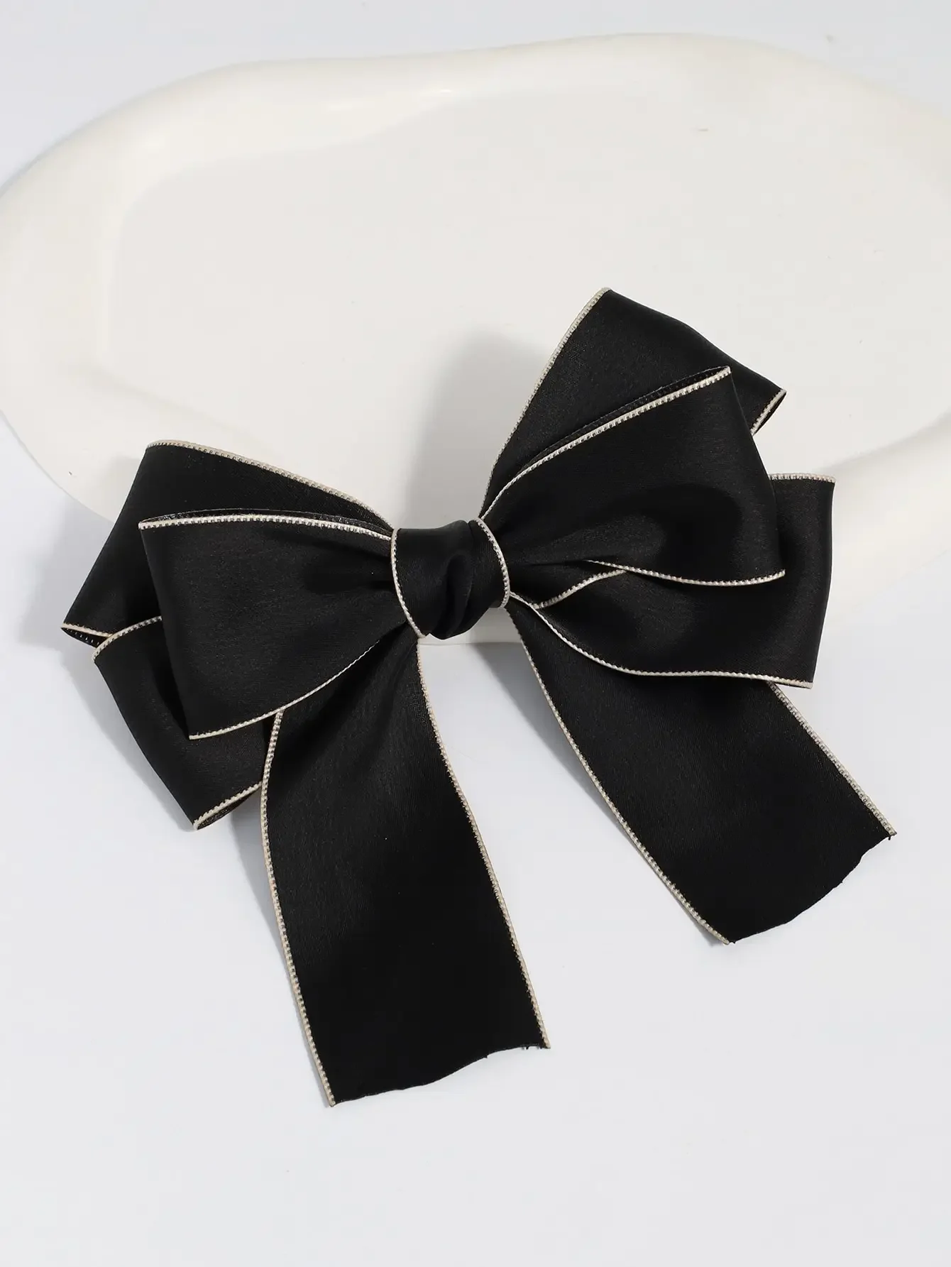 1pc Colorful Fashionable Bow Hair Clip For Women, Suitable For Daily Wear (Random Spring Clip With/Without Letter Engraved), Sch
1pc Colorful Fashionable Bow Hair Clip For Women, Suitable For Daily Wear (Random Spring Clip With/Without Letter Engraved), Sch