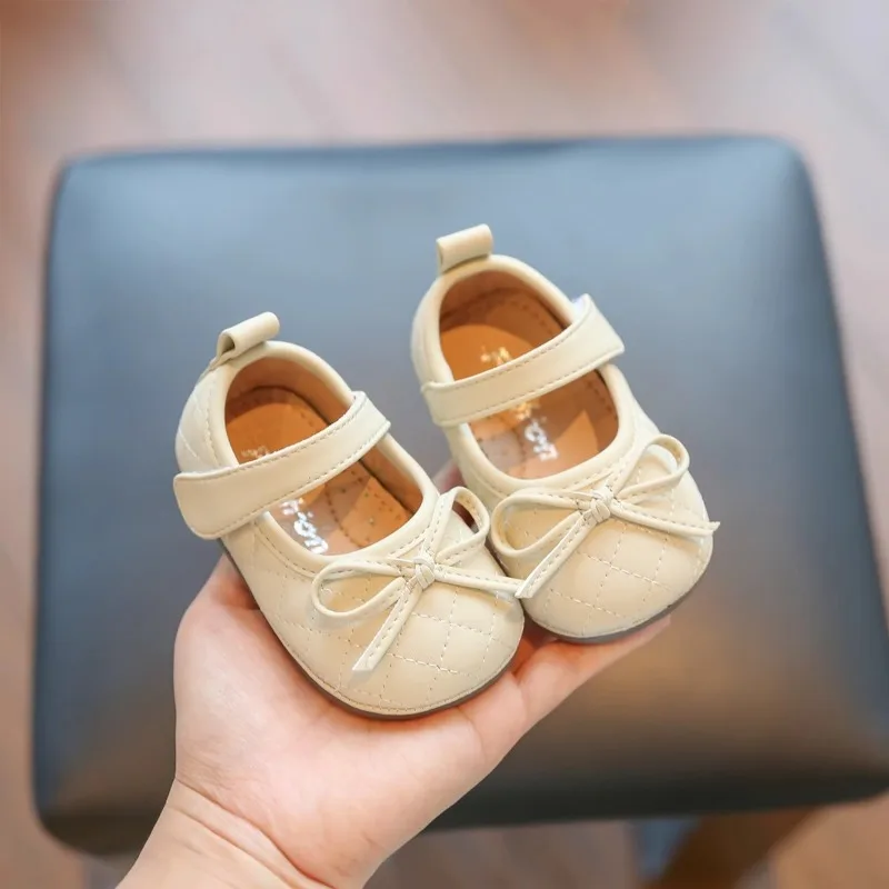 Fashionable Toddler Soft Sole Leather Shoes Non-Slip Baby Sandals Little Princess Party Dress Shoes Girls Outdoor Walking Shoes
Fashionable Toddler Soft Sole Leather Shoes Non-Slip Baby Sandals Little Princess Party Dress Shoes Girls Outdoor Walking Shoes