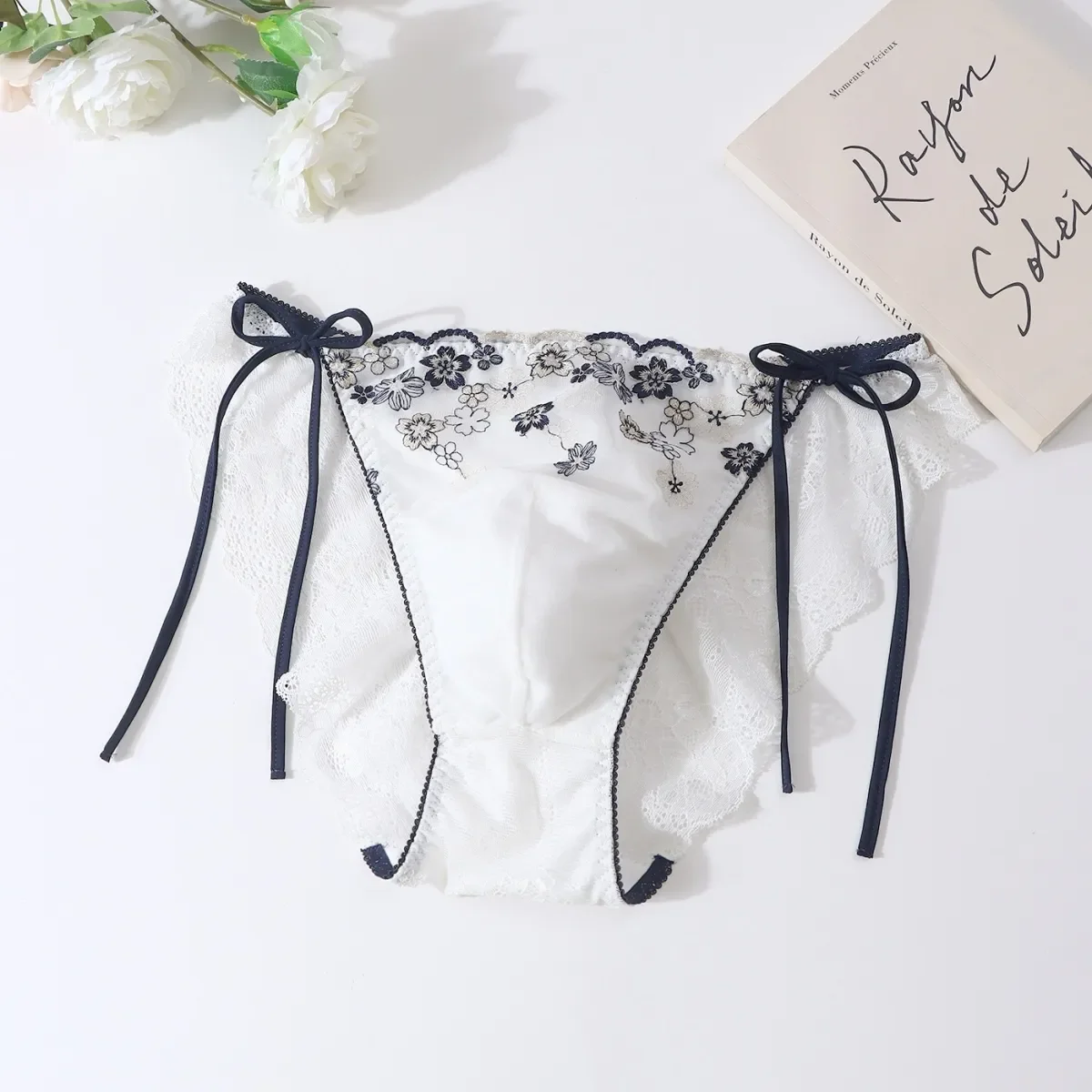 Мужские трусики с кружевным дизайном на бедрах, сексуальные трусики с бондажем спереди, модные уличные трусы, ЛГБТ, частная вечеринка FKK
Мужские трусики с кружевным дизайном на бедрах, сексуальные трусики с бондажем спереди, модные уличные трусы, ЛГБТ, частная вечеринка FKK