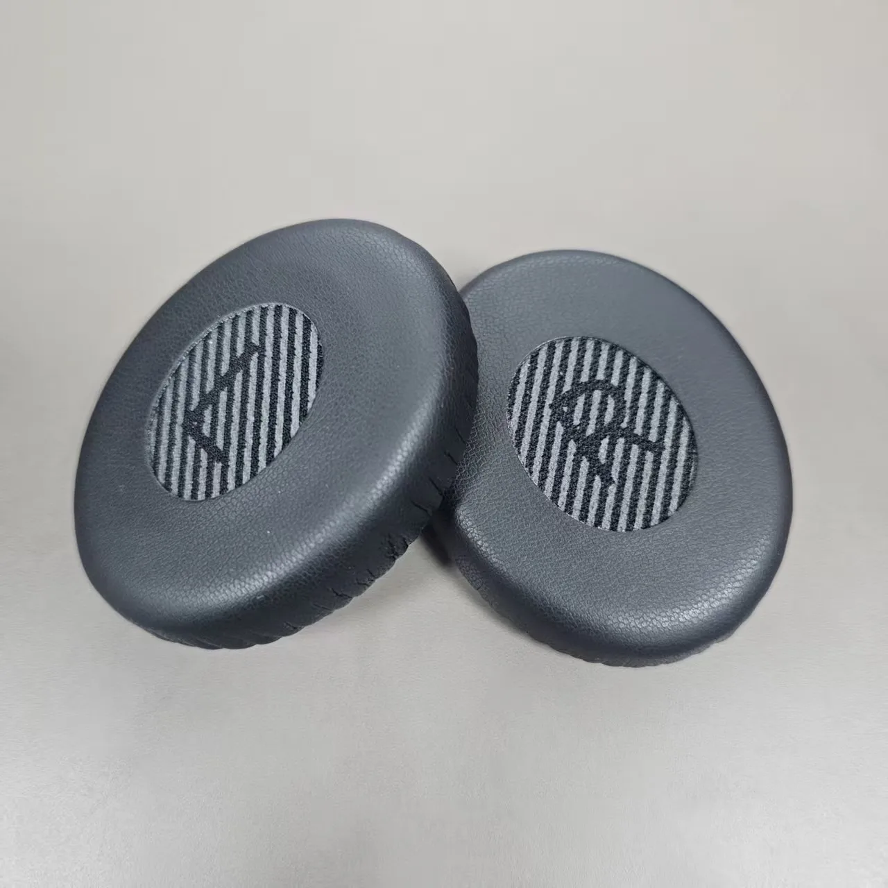 Replacement Ear pads Fits for Bose On-Ear OE, OE1, QC3 Headphones Ear Cushions Earpads headset, Repair Parts,Ear Cushion Cover
Replacement Ear pads Fits for Bose On-Ear OE, OE1, QC3 Headphones Ear Cushions Earpads headset, Repair Parts,Ear Cushion Cover